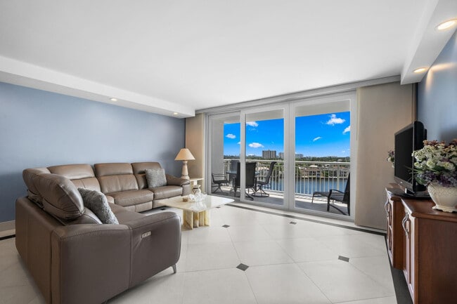 Photo - 511 Bayshore Dr Unit 904