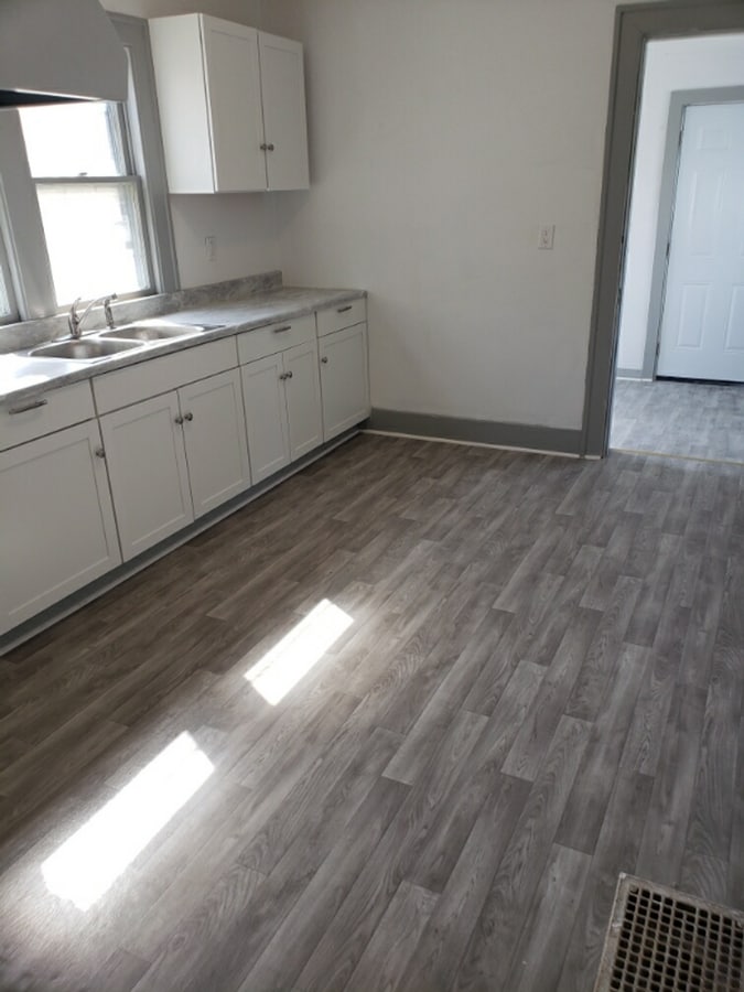 Photo - 101 N G St