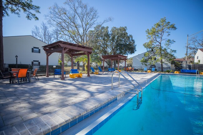 Topaz Gardens - Topaz Gardens Apartments