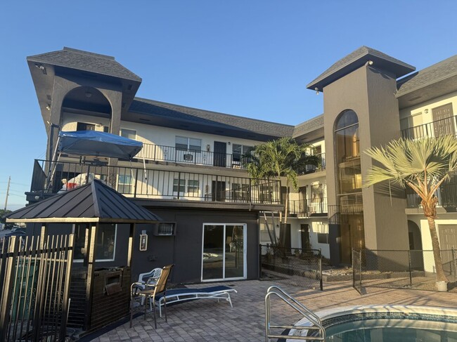 Photo - 1100 NE 9th Ave Unidad 103