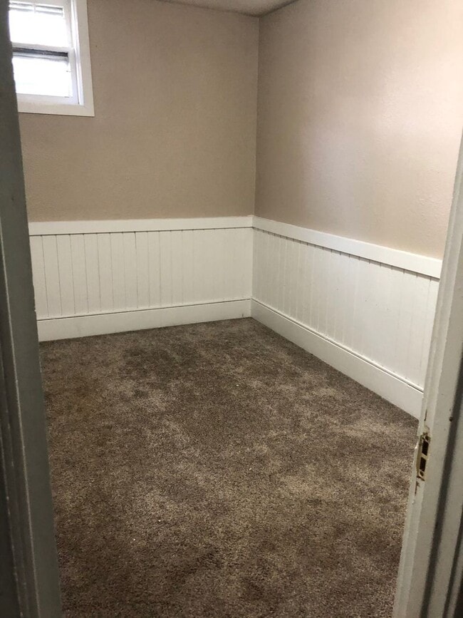 Building Photo - 416 N 15th St Unit 416 b