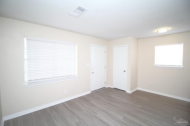 Photo - 10151 Guidy Ln