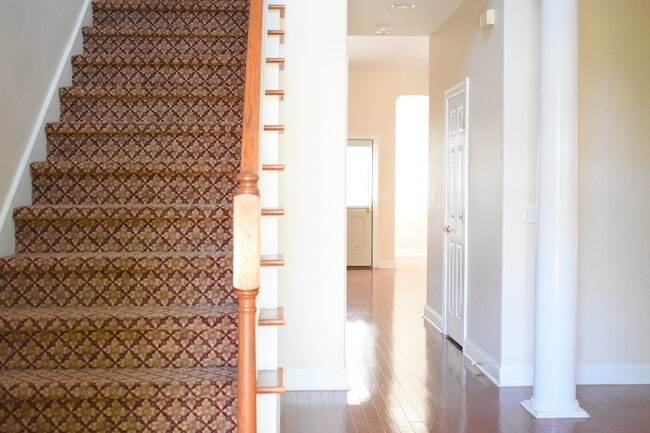 Photo - 1305 Wakefield Ct