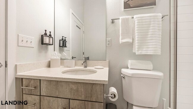 Photo - 3022 Zuni St Unidad 305