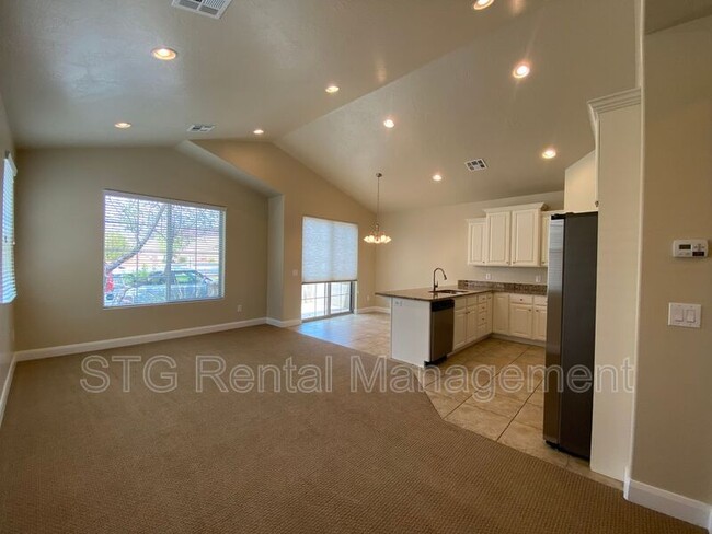 Building Photo - 3439 S Barcelona Dr Unit #81