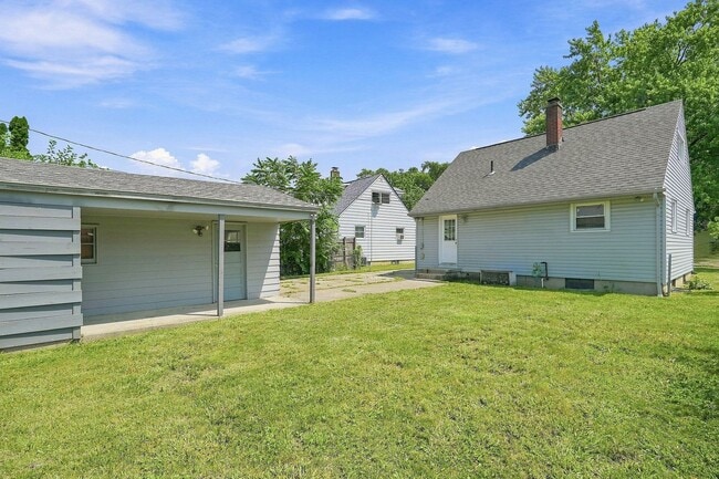 Photo - 643 Westphal Ave