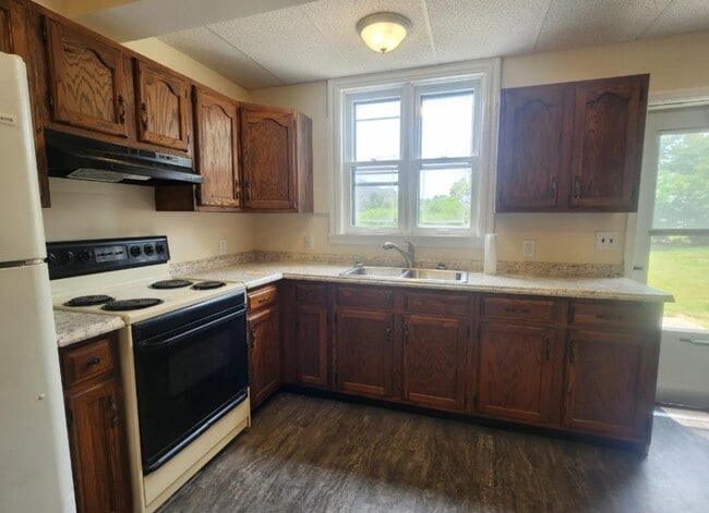 Building Photo - 2416 Lehman St Rental