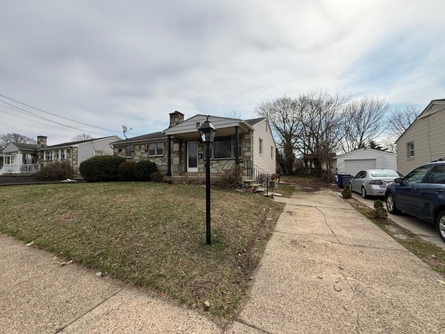 Photo - 36 Collins Ln