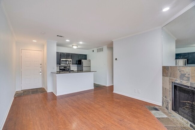 Photo - 8888 Tallwood Dr