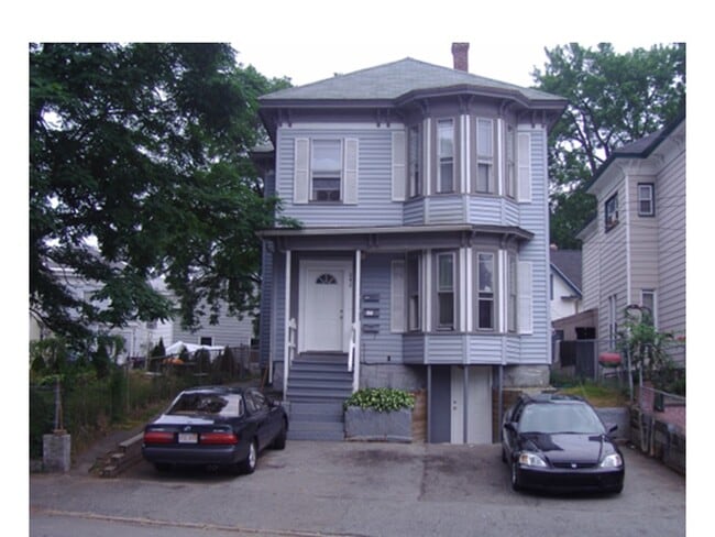 Building Photo - 242 Branch St Unit Apt B