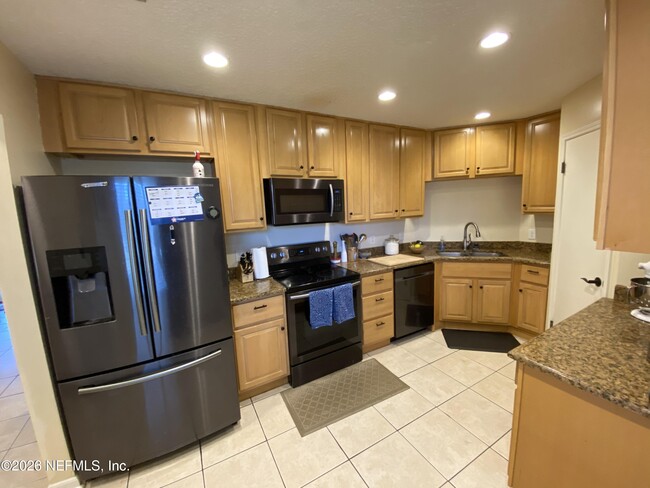 11163 Caroline Crest Dr