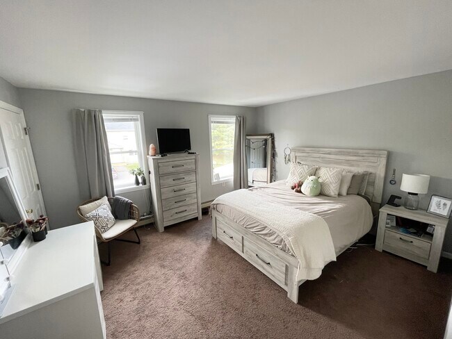 Photo - Pinewood Apartments