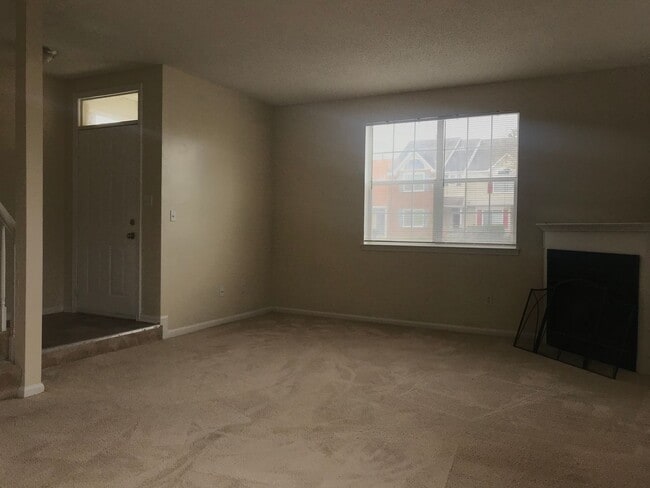 Photo - End Unit Townhouse in Virginia Beach