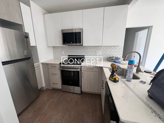 Building Photo - 19 Peterborough St Unit 20CP