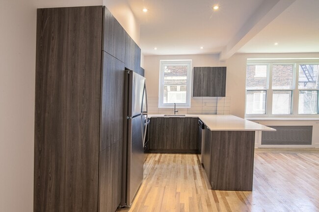 Photo - 2105 Rue Chomedey Unit 3