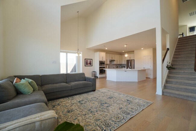 Photo - 208 Monteforte Rd