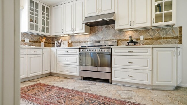 Photo - FALL IN LOVE with Ranch Style Living!