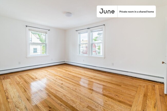 Room in Shared 7 bed/2 bath home in Brighton