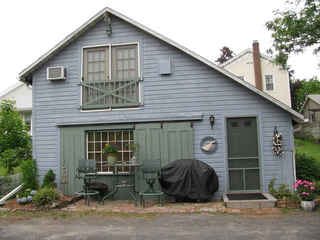 Photo - 4 4th Alley House