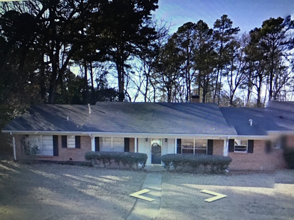 Photo - 2307 Oliver Ave