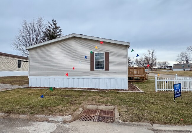 Photo - 200 N 28th St