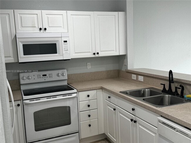 Photo - 1480 NE 33rd Ave