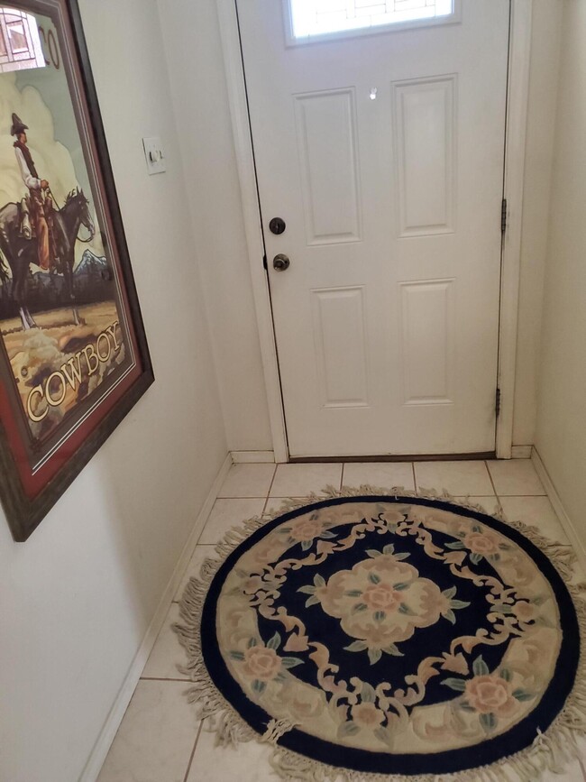 Photo - 11519 Morocco Rd NE