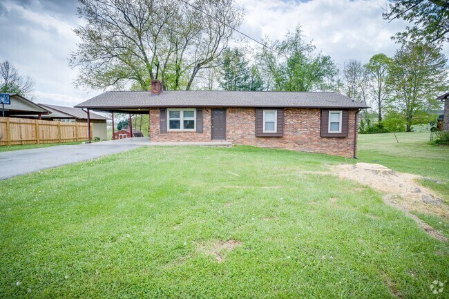 Building Photo - 4 Bedroom / 2.5 Bath Brick Home Piney Flat...