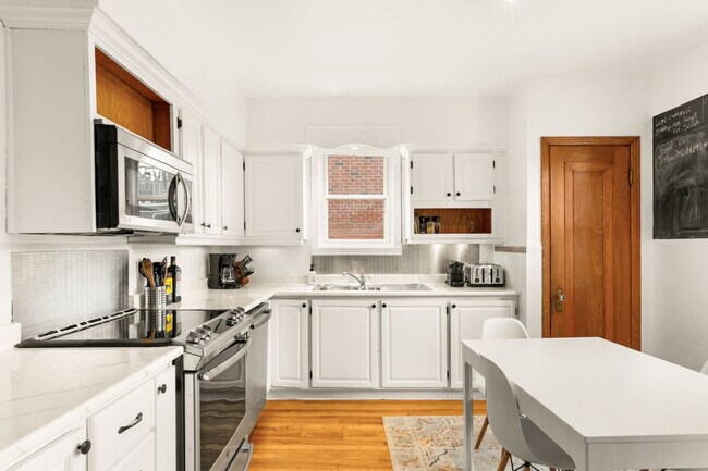 Photo - 6402-610e 10e Avenue Unit ID1251246P