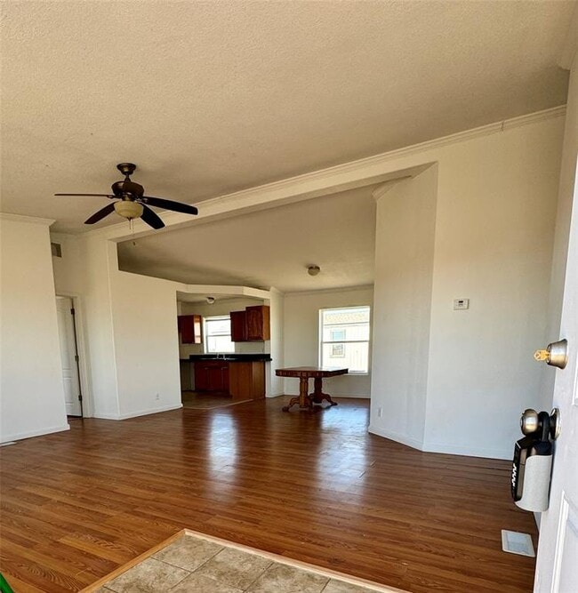 Photo - 9448 Sundance Dr