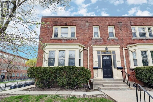 Photo - 1083 Avenue Rd