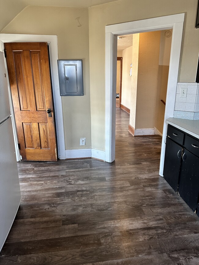 Photo - 1715 N Main St Unit Upper