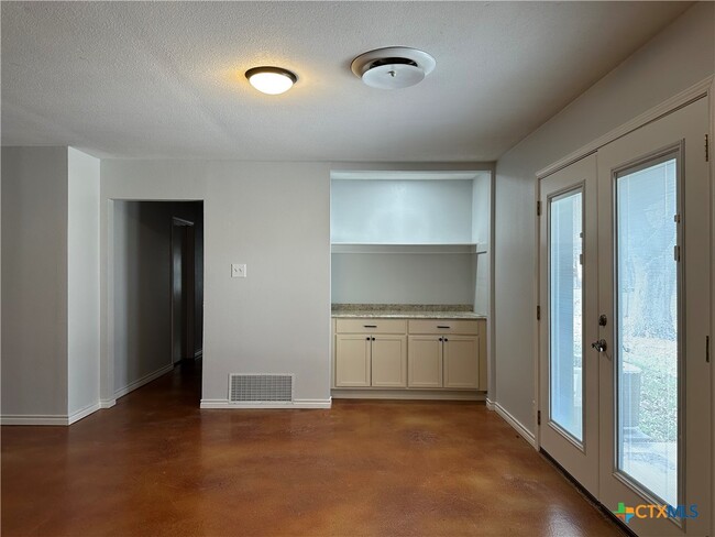 Photo - 1313 Fieldcrest