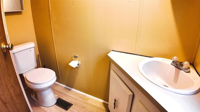 Photo - 251 Oakdale Dr