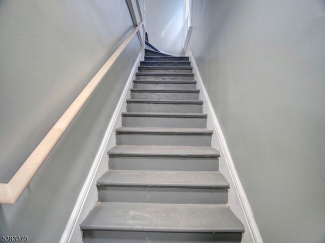 Photo - 329 S 19th St