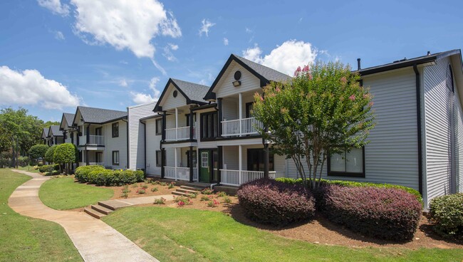 The Madison Apartments and Townhomes - The Madison Apartments and Townhomes
