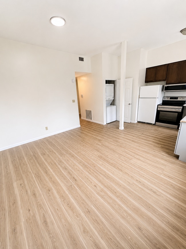 Photo - 4417 Strodtman Pl Unit 2F