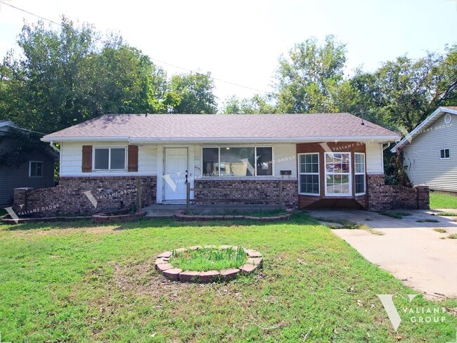 Building Photo - Charming 3-Bedroom, 2-Bath Home for Rent i...