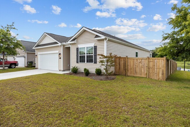 Photo - 400 Louisia Mae Way