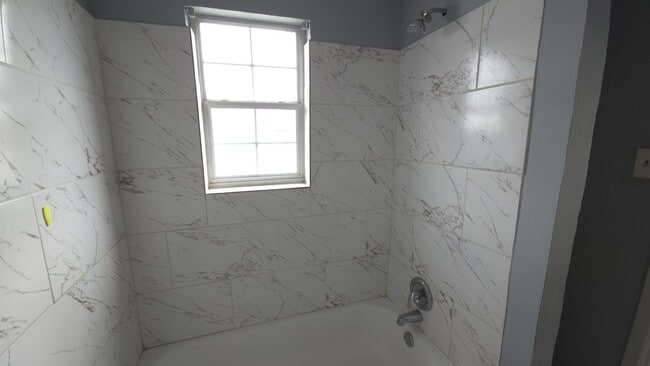 Photo - 1012 Ann St