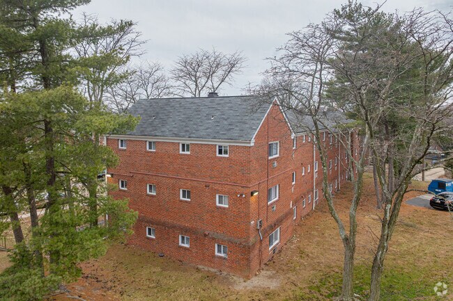 Photo - Oakridge Apartments