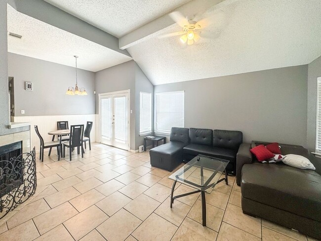 Photo - 18579 N Lyford Dr