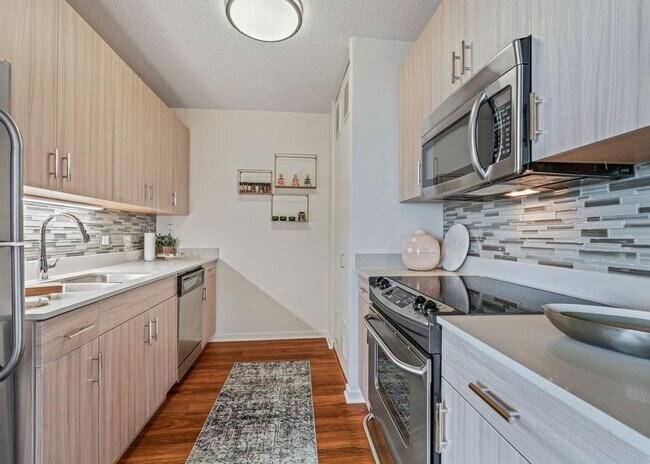Photo - 550 N Kingsbury St Unit 2108