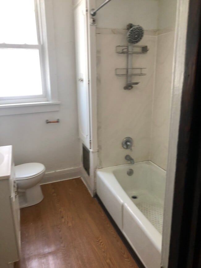 Bath - 505 S Graham St