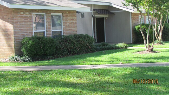 Photo - 16161 Tiger Bend Rd Unit #16161