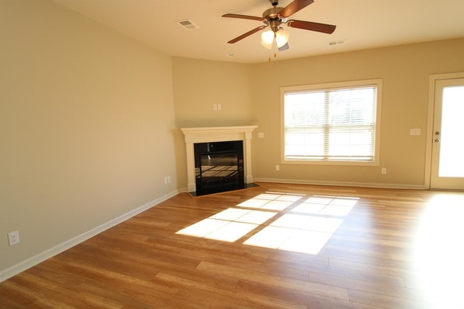 Building Photo - 917 Erika Ln Rental