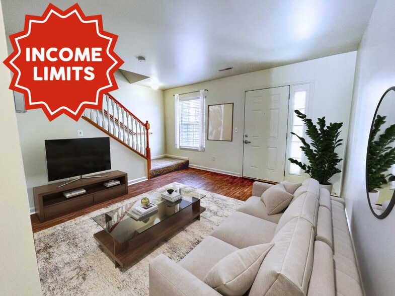 University of Missouri, St. Louis Four-Bedroom Off-Campus Housing