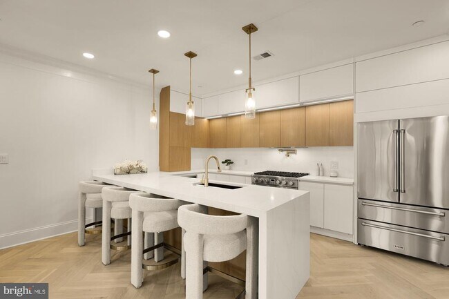 Photo - 733 Euclid St NW Unit 302