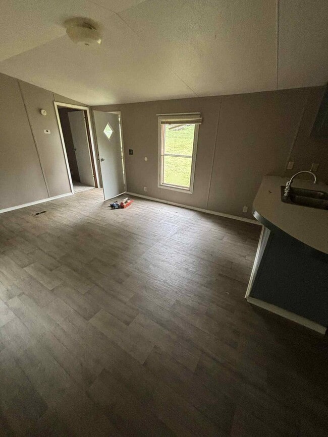 Building Photo - 132 Gantt Rd