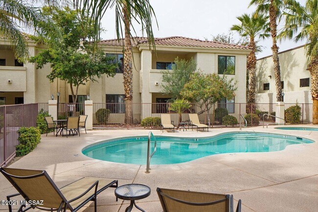 2550 E River Rd Unit 16301